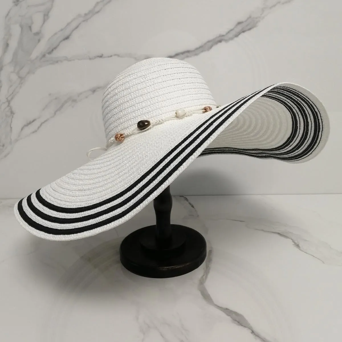 Wide Brim Sun Hats for Women UV Protection Floppy Straw Hats with Stone Decor Sun Protection Foldable Beach Hats