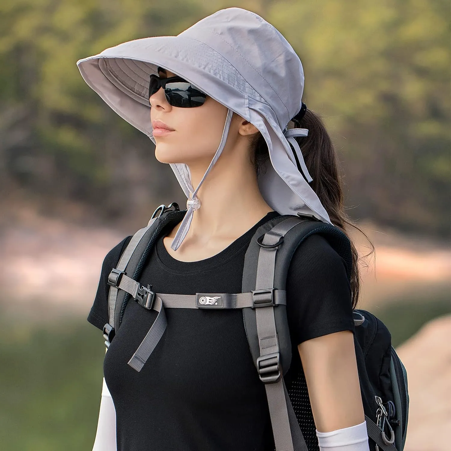 Women Sun Hats UV Protection Wide Brim Foldable Ponytail Hole Beach Hats with Neck Cover for Gardening