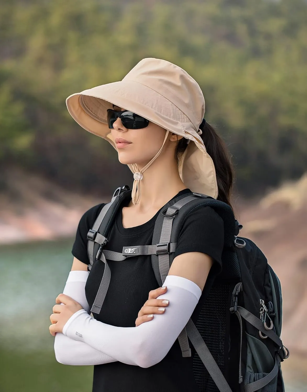 Women Sun Hats UV Protection Wide Brim Foldable Ponytail Hole Beach Hats with Neck Cover for Gardening